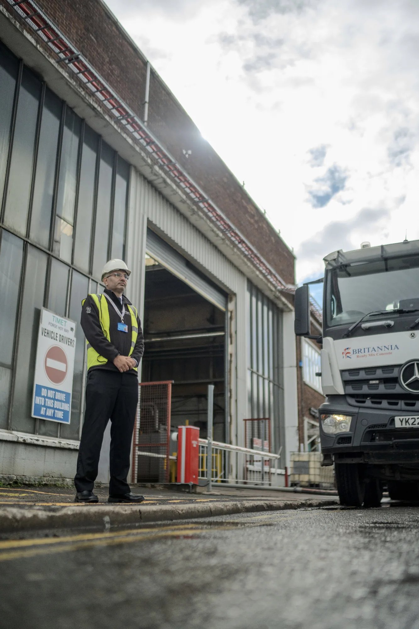 Warehouse and distribution security environment